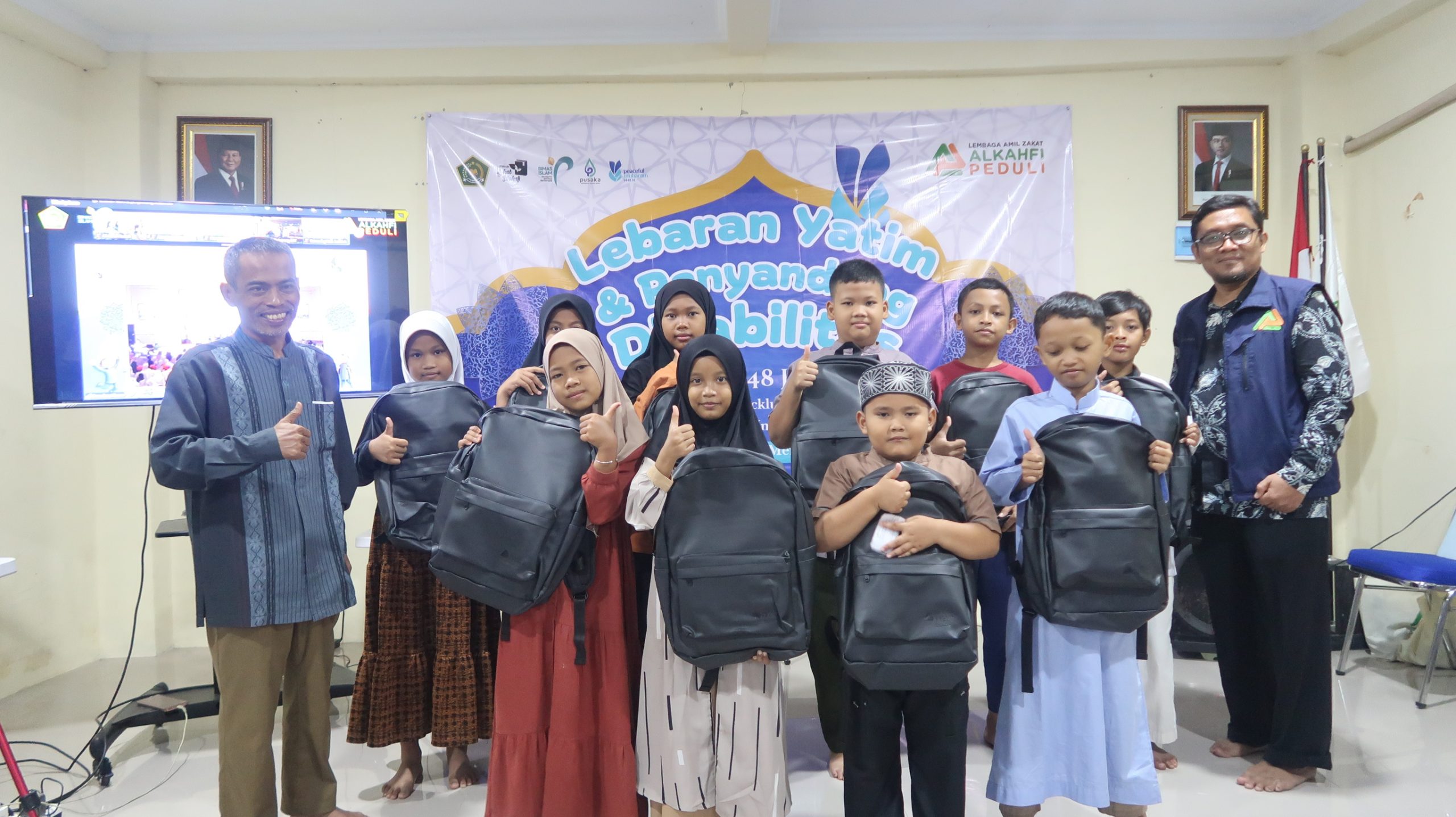 Semarak 10 Muharram: Kolaborasi Kemenag dan LAZ Al-Kahfi Peduli Hadirkan Senyum dan Edukasi untuk Yatim Bekasi